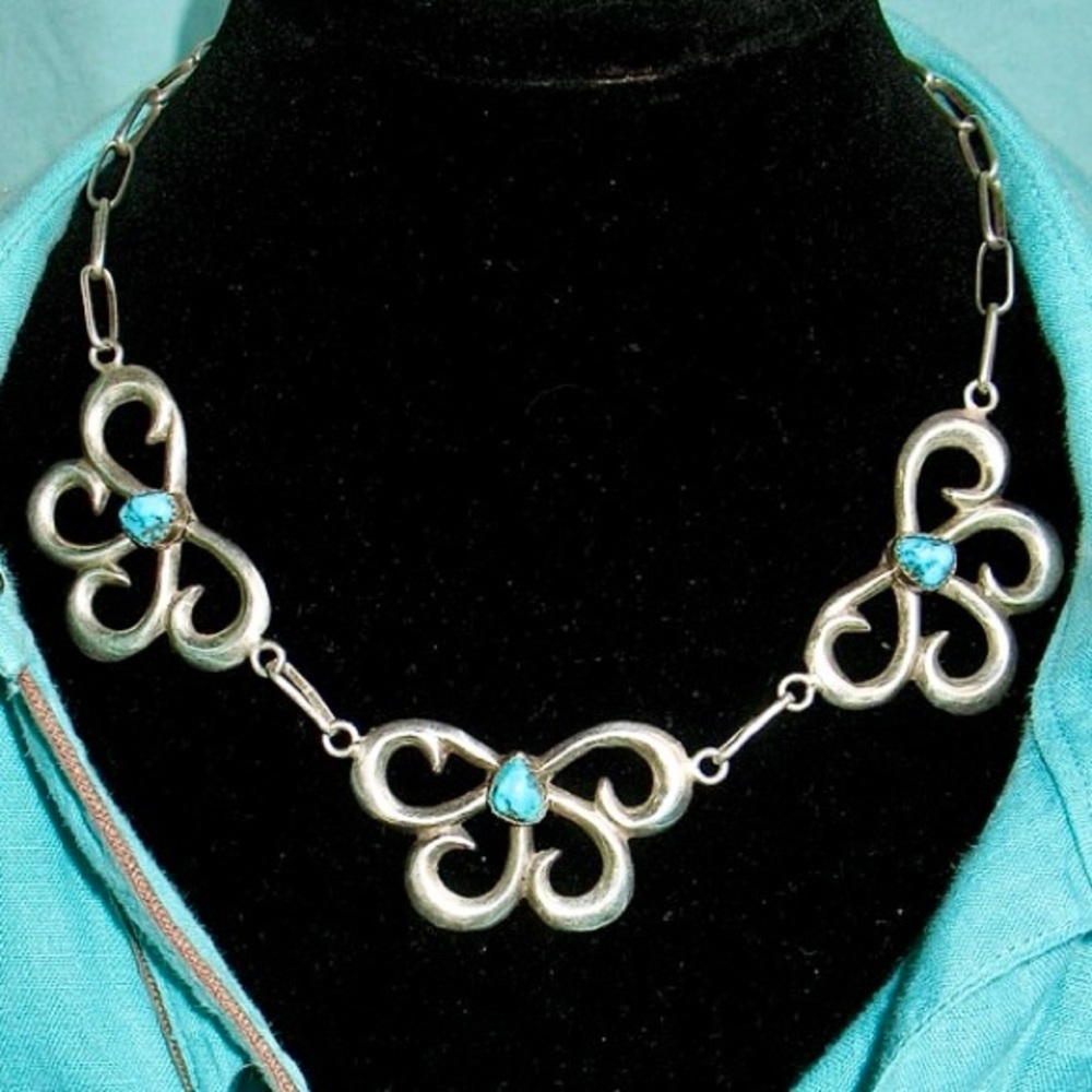 Vintage Native American Handcast Necklace Sterling & Turquoise